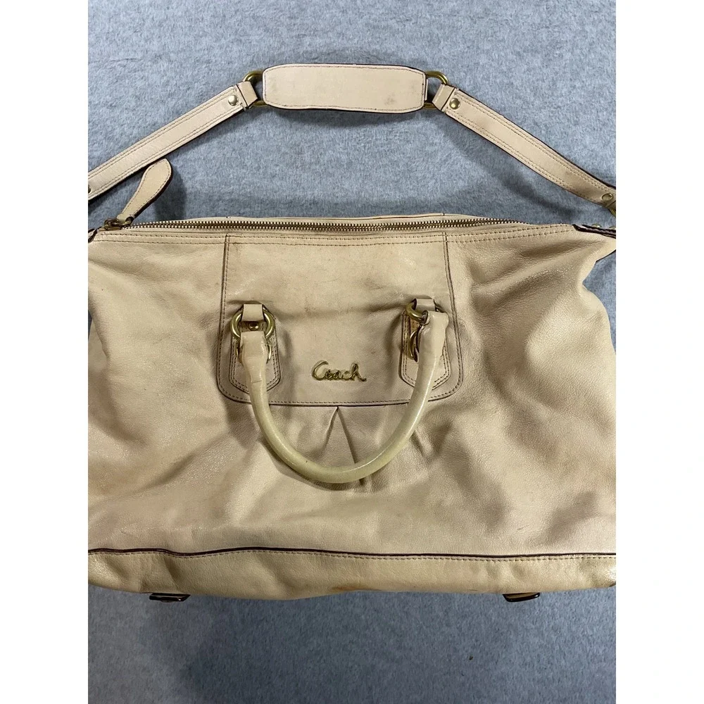 Coach Cream Leather Satchel Shoulder Bag Gold Hardware Pleated Large Handbag